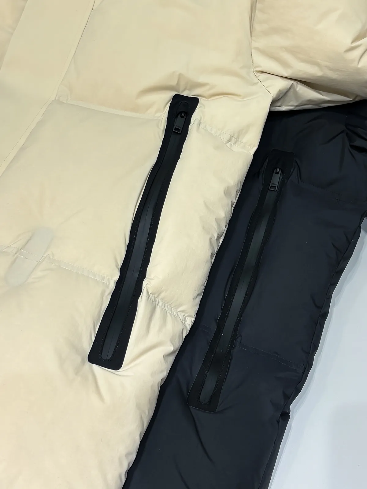 EZ 26New Arrival ！ ， 29850RMB！Z New Arrival Premium Series ， ， ， 。 ， ！ ， ， ， ， ， ！ ， ， ！ 90 ， ， ！ ， ， ，Rebound ！ ， ！ ， ， ， ！ ， ， ！ ， ！ ， ， ， ！ 、 ， ， ！ ， ， ！Black/Cream White， ！Size：S-XL S ： 51cm- 114cm- 74cm- 62cm M ： 52cm- 118cm- 75cm- 63cm L ： 53cm- 122cm- 76cm- 64cm XL ： 54cm- 126cm- 77cm- 65cm Size （ ）： 174-140 ， M ！ 133 S ，133-148 M ，148-165 L ，165-185 XL ！